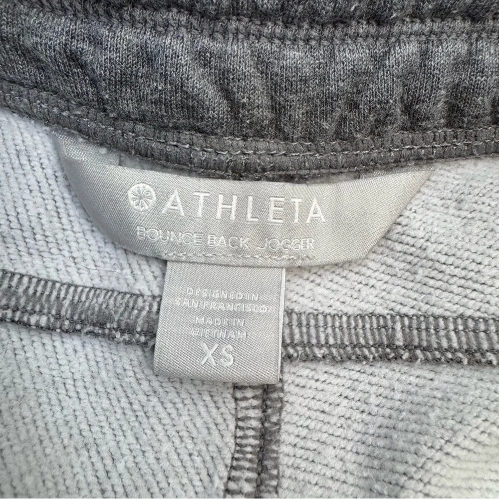 Athleta Bounce Back Joggers Gray XS Stretch Drawstring Sweatpants Pants Cozy